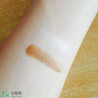 tf修容膏怎么用？tom ford修容膏使用方法