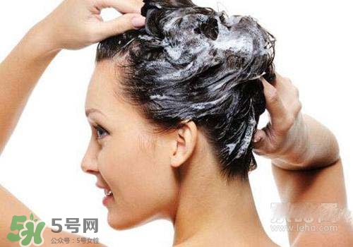 染發(fā)前可以洗頭嗎？染發(fā)前洗頭好還是不洗頭好？