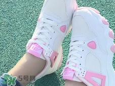 送女生鞋子代表什么?男生送女生鞋子的含義 送女生鞋子代表什么?男生送女生鞋子的含義