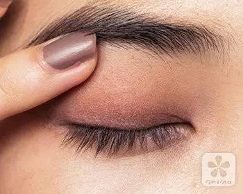 豆沙色眼影怎么畫(huà)？豆沙色眼影畫(huà)法