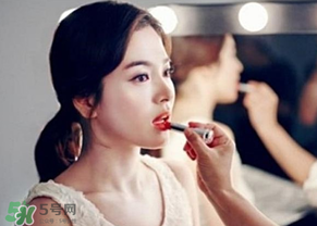 情人節(jié)送一支口紅合適嗎？情人節(jié)送口紅送幾支合適？