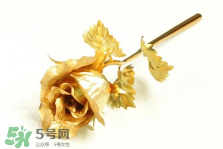 情人節(jié)可以送金玫瑰嗎？情人節(jié)送金玫瑰好嗎？