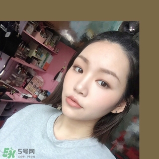 mac唇膏奶茶色是幾號(hào)？mac唇膏mocha試色