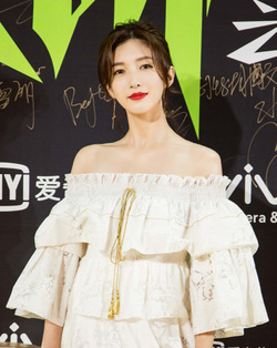 極光紅是什么顏色？極光紅口紅試色