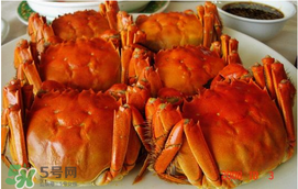 春天吃螃蟹應該選公的好還是母的好？春天螃蟹是公的好還是母的？
