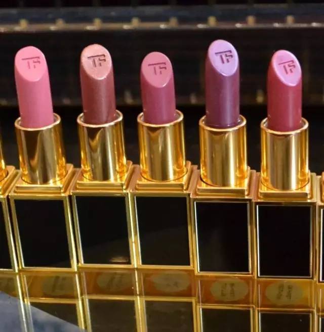 tom ford和迪奧哪個(gè)好？tom ford口紅和dior口紅哪個(gè)好？