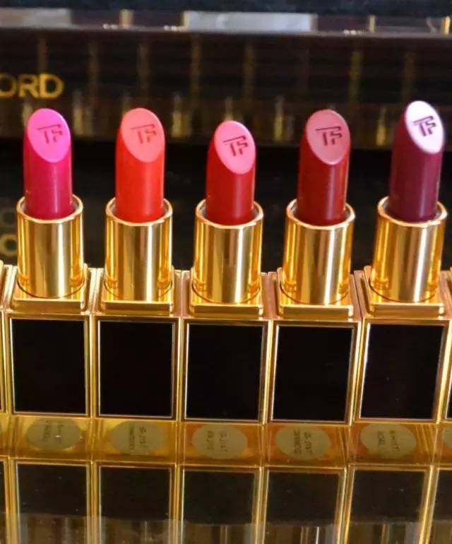 tom ford和迪奧哪個(gè)好？tom ford口紅和dior口紅哪個(gè)好？