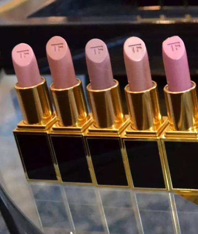 tom ford和迪奧哪個(gè)好？tom ford口紅和dior口紅哪個(gè)好？