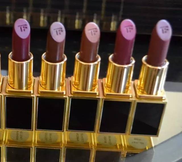 tom ford和迪奧哪個(gè)好？tom ford口紅和dior口紅哪個(gè)好？