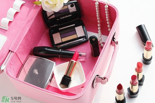 蘭蔻菁純唇膏怎么打開？蘭蔻口紅蓋子怎么打開？