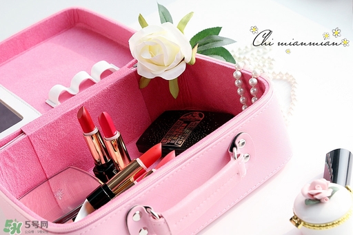 蘭蔻菁純唇膏怎么打開？蘭蔻口紅蓋子怎么打開？