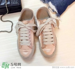 3月份穿什么鞋子？三月份穿什么鞋？