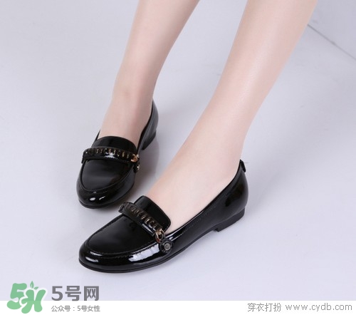 3月份穿什么鞋子？三月份穿什么鞋？