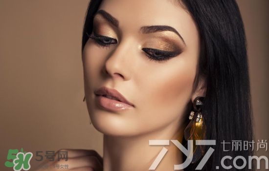 眼影膏和眼影的區(qū)別 眼影膏好還是眼影粉好？