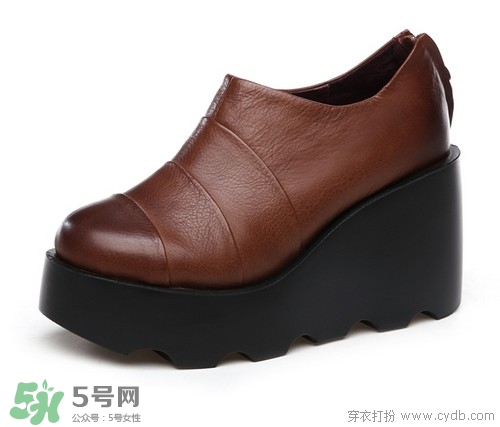 3月份穿什么鞋子？三月份穿什么鞋？