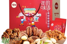 百草味和良品鋪?zhàn)幽膫€(gè)好？百草味和良品鋪?zhàn)訉?duì)比