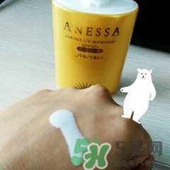 安耐曬金瓶怎么樣？安耐曬金瓶好用嗎？