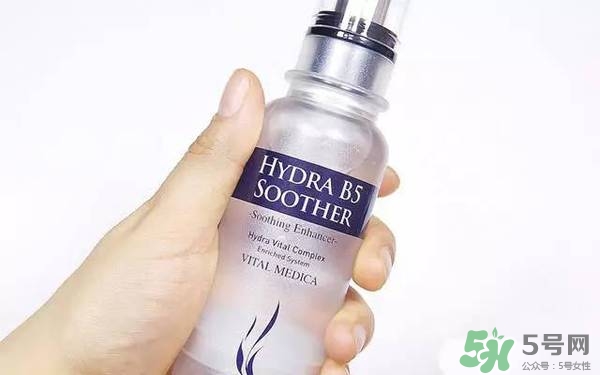 ahc神仙水和b5水區(qū)別 ahc神仙水和ahc b5玻尿酸精華哪個好？
