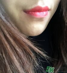 紀(jì)梵希小羊皮是啞光嗎？紀(jì)梵希小羊皮干不干？