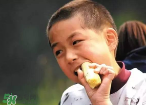 吃甘蔗嘴爛了怎么辦？吃甘蔗嘴角爛了怎么辦？