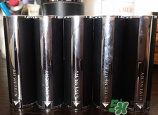 紀(jì)梵希小羊皮是啞光嗎？紀(jì)梵希小羊皮干不干？