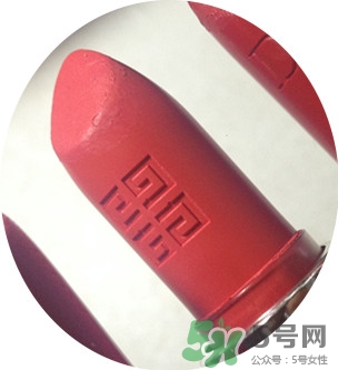 紀(jì)梵希小羊皮是啞光嗎？紀(jì)梵希小羊皮干不干？