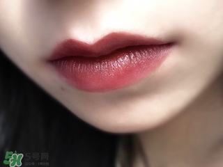 歐萊雅琉金唇膏m601試色 歐萊雅m601試色圖 歐萊雅琉金唇膏m601試色 歐萊雅m601試色圖