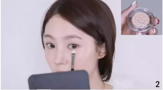 干玫瑰色妝容怎么化？干玫瑰色妝容畫(huà)法步驟