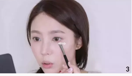 干玫瑰色妝容怎么化？干玫瑰色妝容畫(huà)法步驟