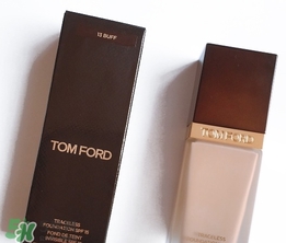 tom ford粉底液方和圓哪個(gè)好？tom ford粉底液方管圓管區(qū)別
