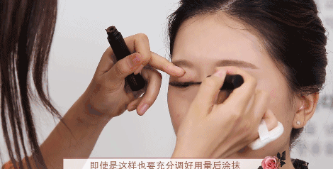 干玫瑰色妝容怎么化？干玫瑰色妝容畫(huà)法步驟