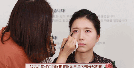 干玫瑰色妝容怎么化？干玫瑰色妝容畫(huà)法步驟