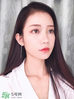 紅棕色適合什么膚色？紅棕色適合黃皮嗎？