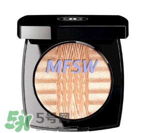 香奈兒2017珍珠光感限量彩妝有哪些？香奈兒2017珍珠光感彩妝價(jià)格