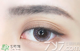 假睫毛怎么貼自然，你不知道的事