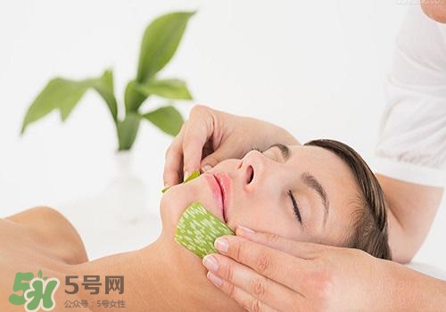 蘆薈涂在臉上發(fā)癢是怎么回事？蘆薈涂在臉上發(fā)癢怎么辦？