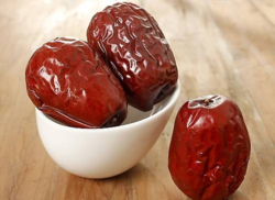 干紅棗發(fā)黑能吃嗎？紅棗過期變黑能吃嗎？