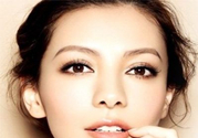 割雙眼皮多久可以化妝？割雙眼皮多久恢復(fù)自然