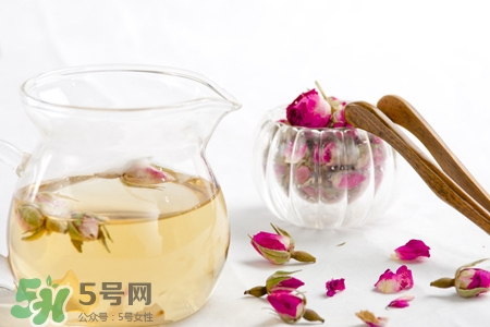 來月經能喝花茶嗎？女性經期喝什么花茶好？