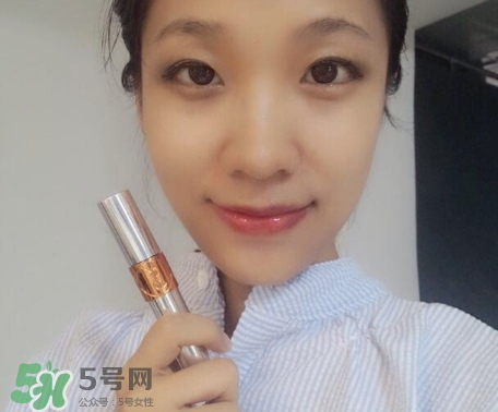 ysl唇油怎么用？ysl唇油使用方法