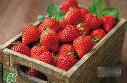 吃草莓大便會變紅嗎？吃草莓大便變紅是怎么回事？