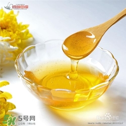 嘴唇干燥是什么原因？嘴唇干裂脫皮怎么辦？