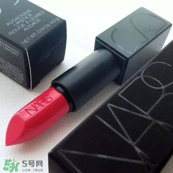 珊瑚紅口紅是什么顏色？珊瑚紅口紅試色