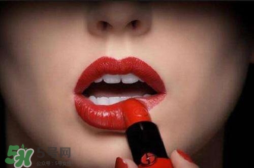 口紅過敏是怎樣的？口紅過敏怎么辦？
