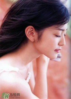 假體下巴用硅膠還是膨體好？墊下巴用硅膠還是膨體比較好？