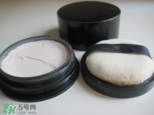 cpb散粉和紀梵希散粉哪個好？cpb散粉和紀梵希散粉對比