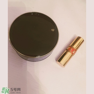 cpb散粉和紀梵希散粉哪個好？cpb散粉和紀梵希散粉對比