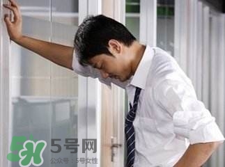 男性尿痛出血怎么回事？男性尿痛是怎么引起的