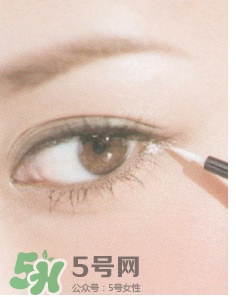 眼線珠光好還是啞光好？眼線珠光啞光區(qū)別