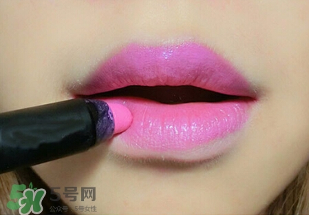 啞光和霧面哪個好？啞光口紅和霧面口紅區(qū)別